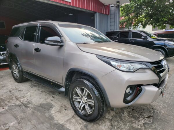 2018 Toyota Fortuner 2.4 G Diesel A/T - Image 8