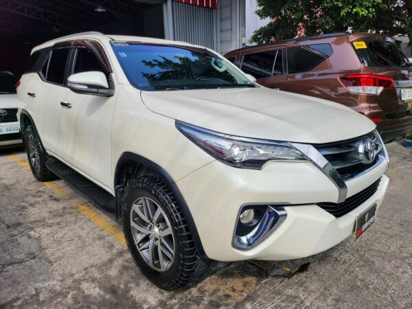 2016 Toyota Fortuner 2.4 V A/T - Image 8