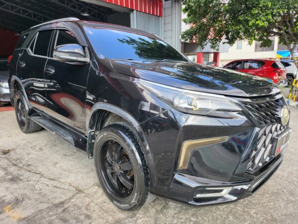 2019 Toyota Fortuner 2.4 G Diesel Loaded Captain Seats A/T - Image 8