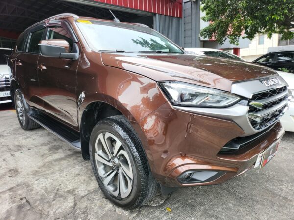 2023 Isuzu MU-X 3.0 LS-A Save 600K From Brand New A/T - Image 8