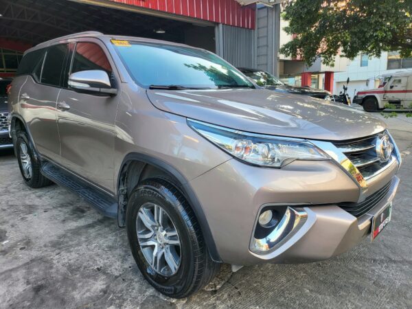 2016 Toyota Fortuner 2.4 G Diesel M/T - Image 8