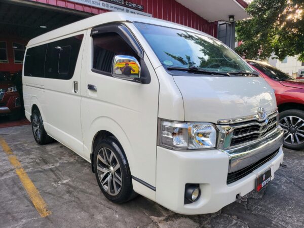 2016 Toyota Hiace Super Grandia 2.5 A/T - Image 8
