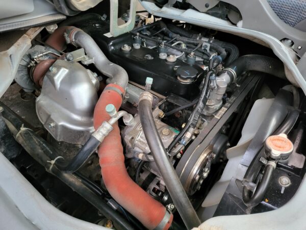 2024 Isuzu Traviz 2.5 Dual Aircon Save 300K From Brand New M/T - Image 9