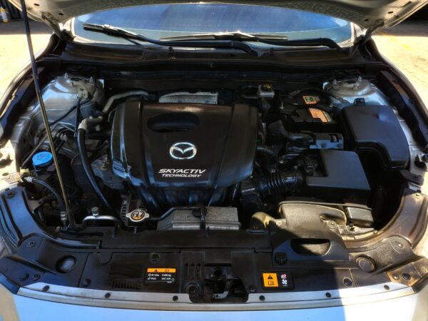 2017 Mazda 3 Hatchback 1.5 Skyactiv A/T - Image 9