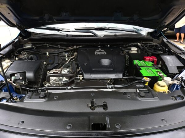 2019 Mitsubishi Strada 2.5 GLS A/T - Image 9