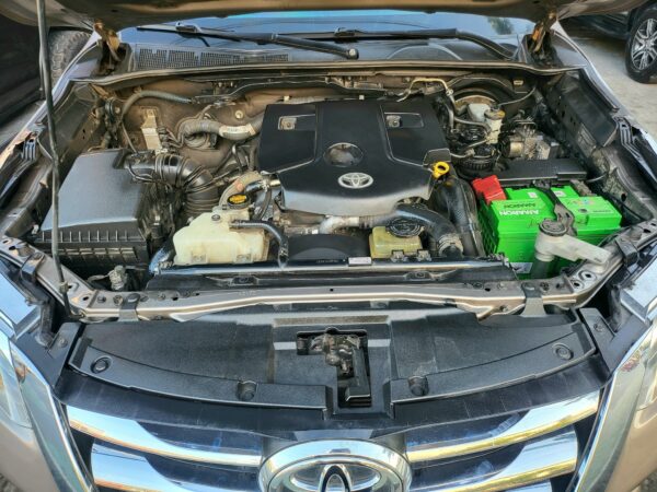 2016 Toyota Fortuner 2.4 G Diesel M/T - Image 9