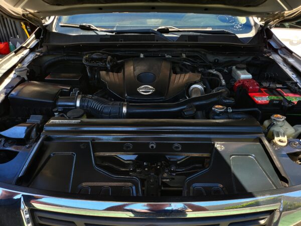 2015 Nissan Navara 2.5 VL 4x4 A/T - Image 9