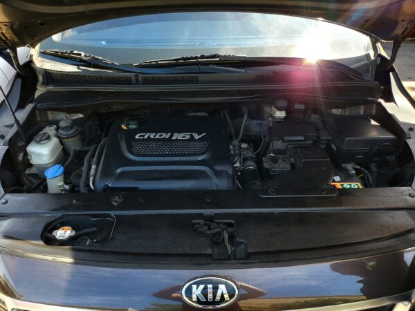 2016 Kia Grand Carnival 2.2 EX A/T - Image 9