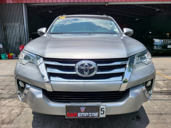 2019 Toyota Fortuner 2.4 G Diesel 30K KM A/T - Image 2