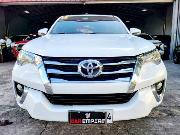 2016 Toyota Fortuner 2.4 V Pearl White A/T - Image 2