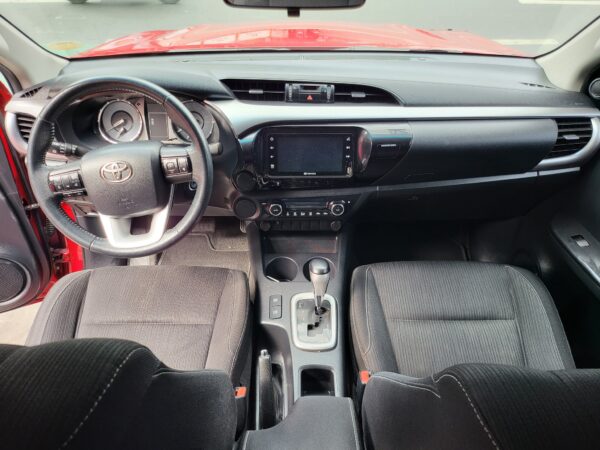2021 Toyota Hilux 2.4 G Casa Maintained A/T - Image 10