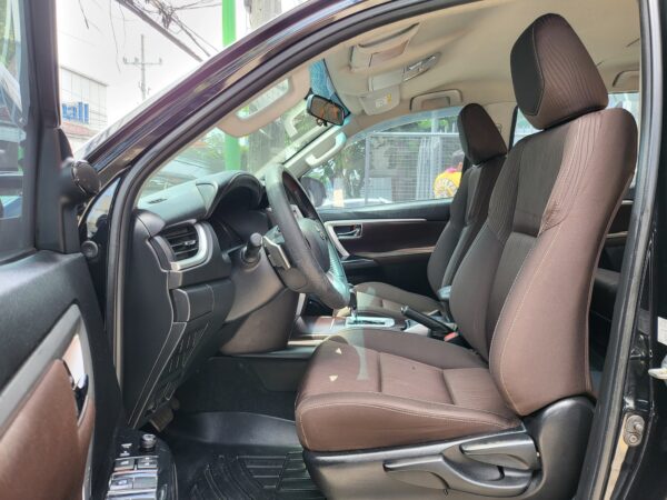 2020 Toyota Fortuner 2.4 G Diesel A/T - Image 10