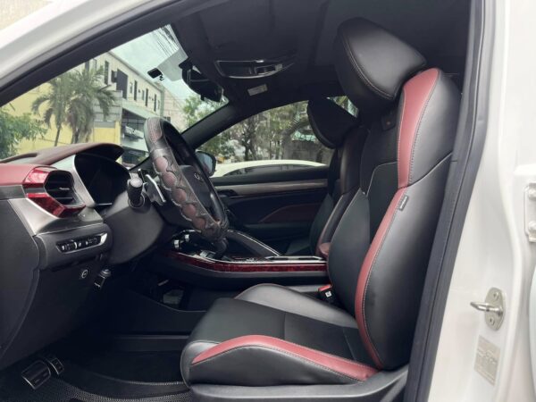2021 Geely Coolray 1.5 Sport W/ Sunroof White Loaded Casa Maintained A/T - Image 10