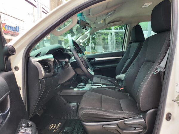 2021 Toyota Hilux 2.4 G A/T - Image 10