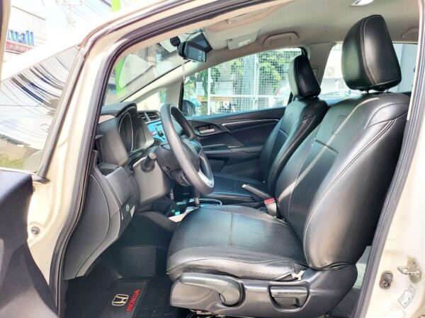 2016 Honda Jazz 1.5 V VX Look A/T - Image 9