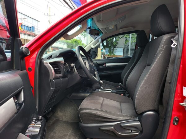 2021 Toyota Hilux 2.4 G Casa Maintained A/T - Image 11