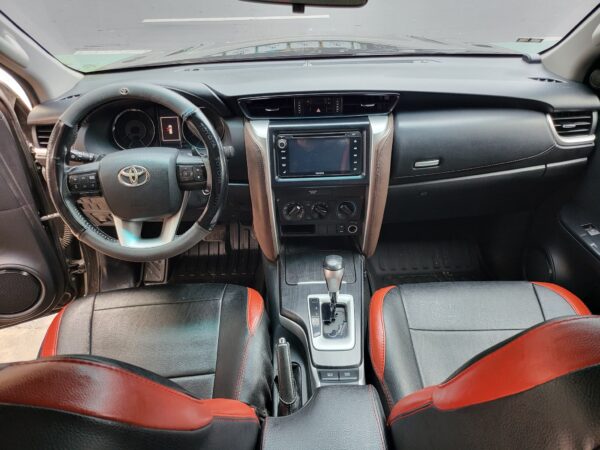 2017 Toyota Fortuner 2.7 G Gas A/T - Image 11