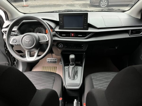 2024 Toyota Wigo 1.0 G A/T - Image 11