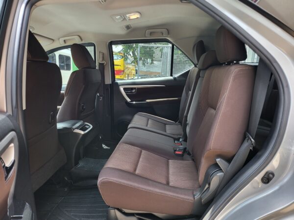 2019 Toyota Fortuner 2.4 G Diesel 30K KM A/T - Image 12