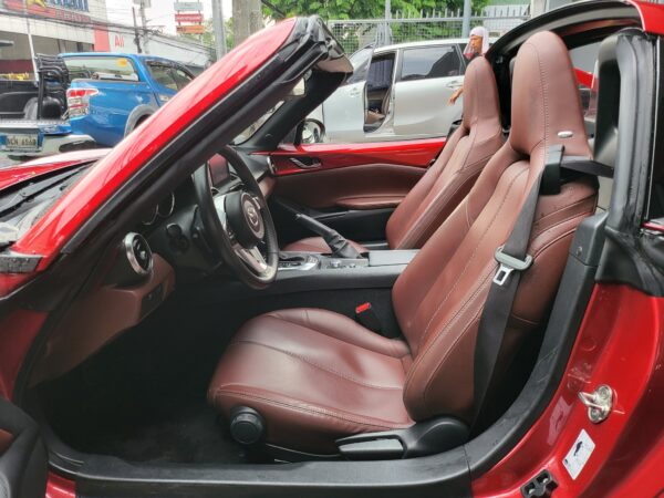 2018 Mazda Miata 2.0 MX-5 Retractable Fastback Skyactiv 30K KM A/T - Image 12