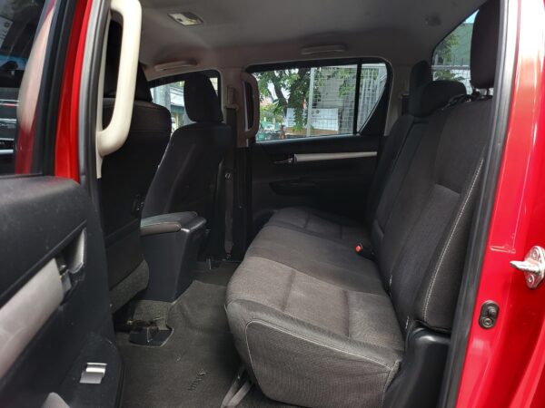 2021 Toyota Hilux 2.4 G Casa Maintained A/T - Image 13