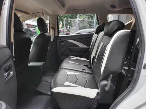 2019 Mitsubishi Xpander 1.5 GLS White Pearl 20K KM A/T - Image 13