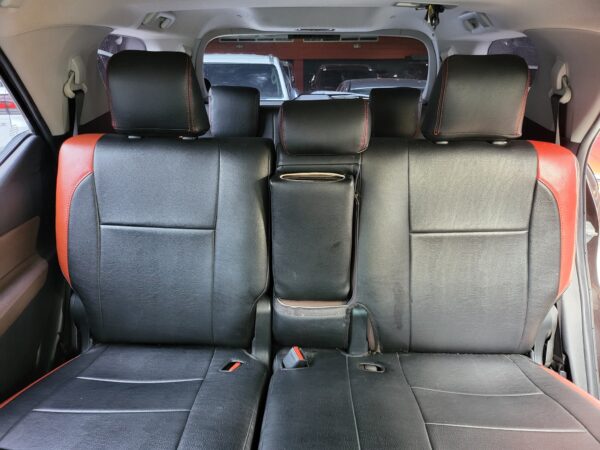 2017 Toyota Fortuner 2.7 G Gas A/T - Image 13