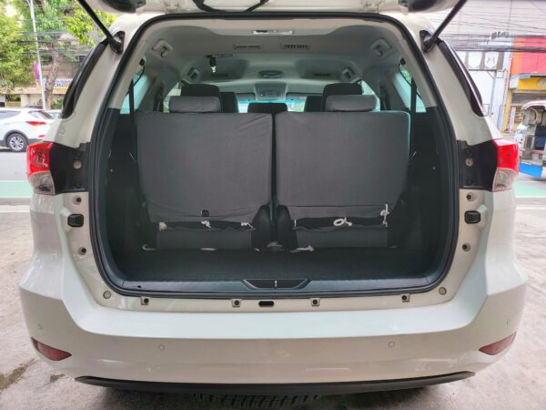 2023 Toyota Fortuner 2.4 G Diesel 20K KM A/T - Image 14