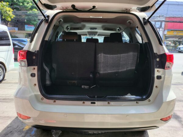 2018 Toyota Fortuner 2.4 G Diesel M/T - Image 14