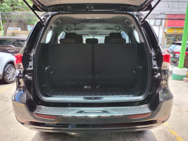2020 Toyota Fortuner 2.4 G Diesel A/T - Image 14