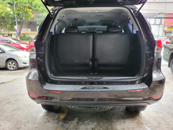 2017 Toyota Fortuner 2.7 G Gas A/T - Image 14