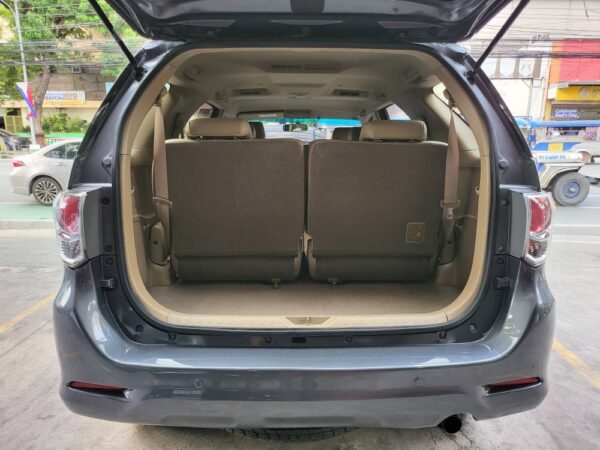 2014 Toyota Fortuner 2.4 V Diesel A/T - Image 14