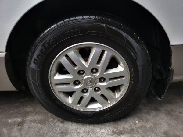 2019 Hyundai Grand Starex 2.5 Gold Casa Maintained A/T - Image 15