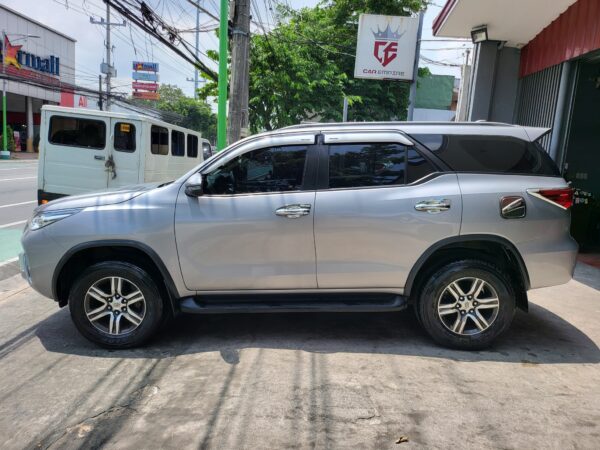 2019 Toyota Fortuner 2.4 G Diesel 30K KM A/T - Image 3