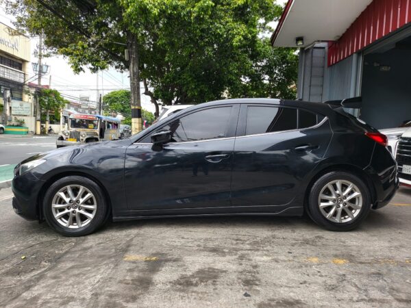 2016 Mazda 3 Hatchback 1.5 Skyactiv A/T - Image 3