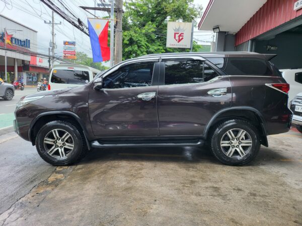 2017 Toyota Fortuner 2.7 G Gas A/T - Image 3