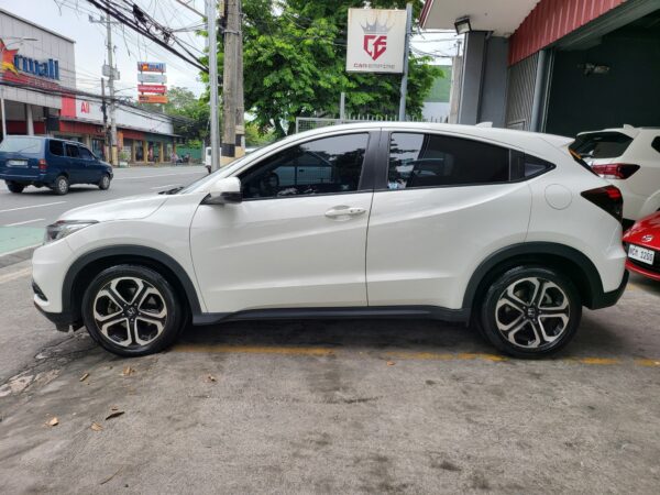 2021 Honda HR-V 1.8 RS A/T - Image 3