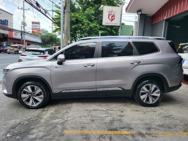 2021 Geely Okavango 1.5 Urban Titanium Hybrid A/T - Image 3