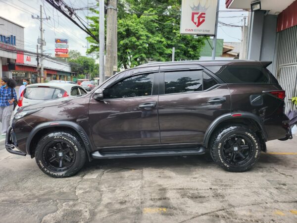 2018 Toyota Fortuner 2.4 G Diesel A/T - Image 3