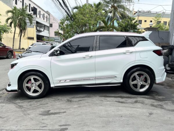 2021 Geely Coolray 1.5 Sport W/ Sunroof White Loaded Casa Maintained A/T - Image 3