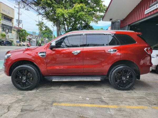 2017 Ford Everest 2.2 Titanium Plus W/Sunroof A/T - Image 3