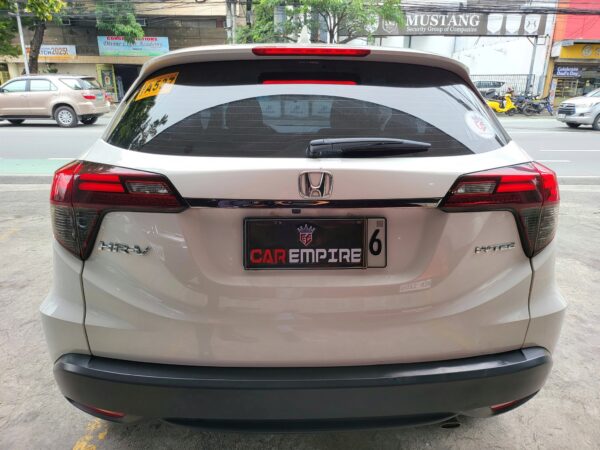 2021 Honda HR-V 1.8 RS A/T - Image 5