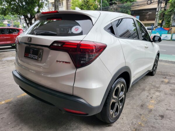 2021 Honda HR-V 1.8 RS A/T - Image 6