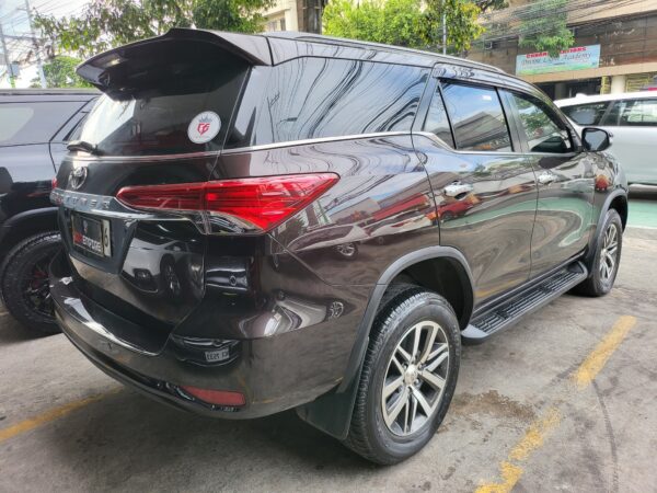 2017 Toyota Fortuner 2.4 V Diesel A/T - Image 6