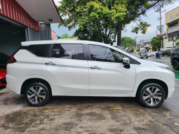 2019 Mitsubishi Xpander 1.5 GLS White Pearl 20K KM A/T - Image 7