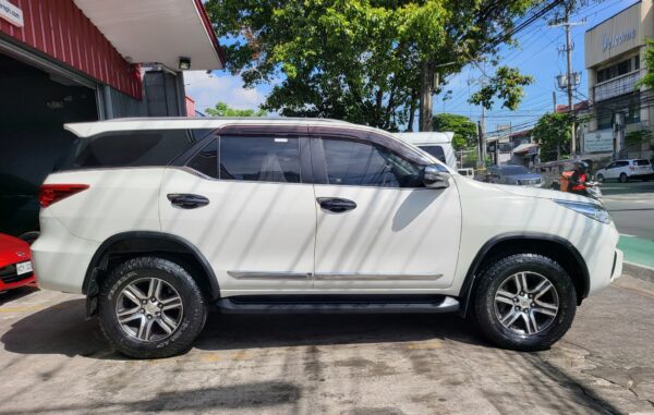 2018 Toyota Fortuner 2.4 G Diesel M/T - Image 7