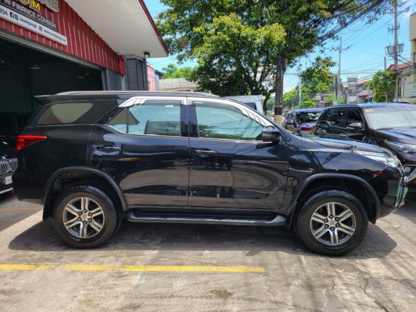 2020 Toyota Fortuner 2.4 G Diesel A/T - Image 7