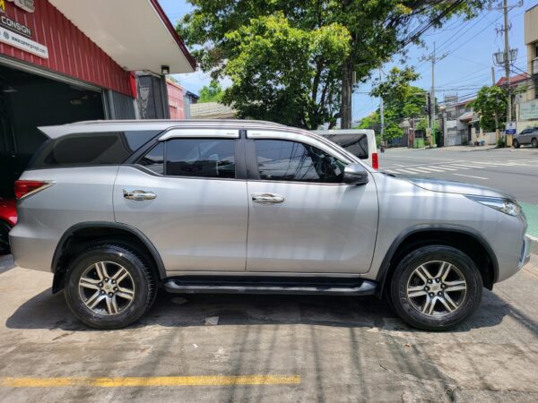 2019 Toyota Fortuner 2.4 G Diesel 30K KM A/T - Image 7