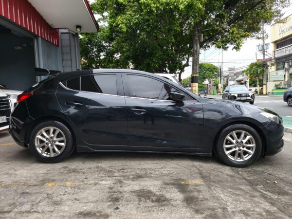 2016 Mazda 3 Hatchback 1.5 Skyactiv A/T - Image 7