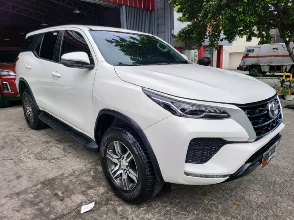 2023 Toyota Fortuner 2.4 G Diesel 20K KM A/T - Image 8